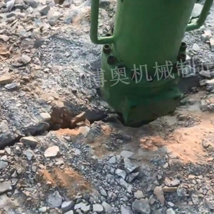 富凱爾易有限公司大型機載岩石(shí)劈裂機