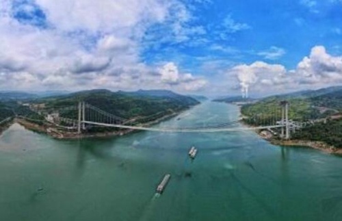 重慶在建(jiàn)最大(dà)跨(kuà)徑橋(qiáo)梁(liáng)新田長江(jiāng)大橋(qiáo)順利(lì)合龍